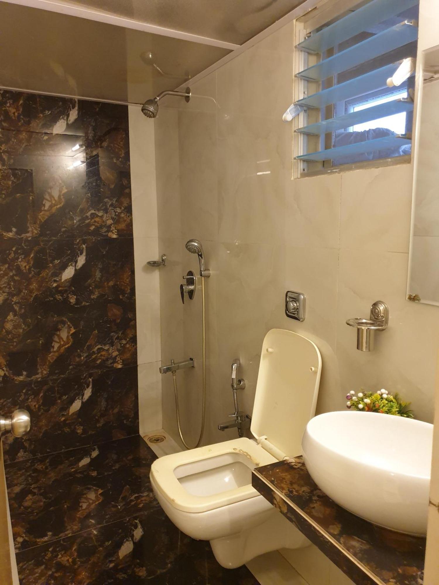 Hotel Gulf Мумбай Екстериор снимка