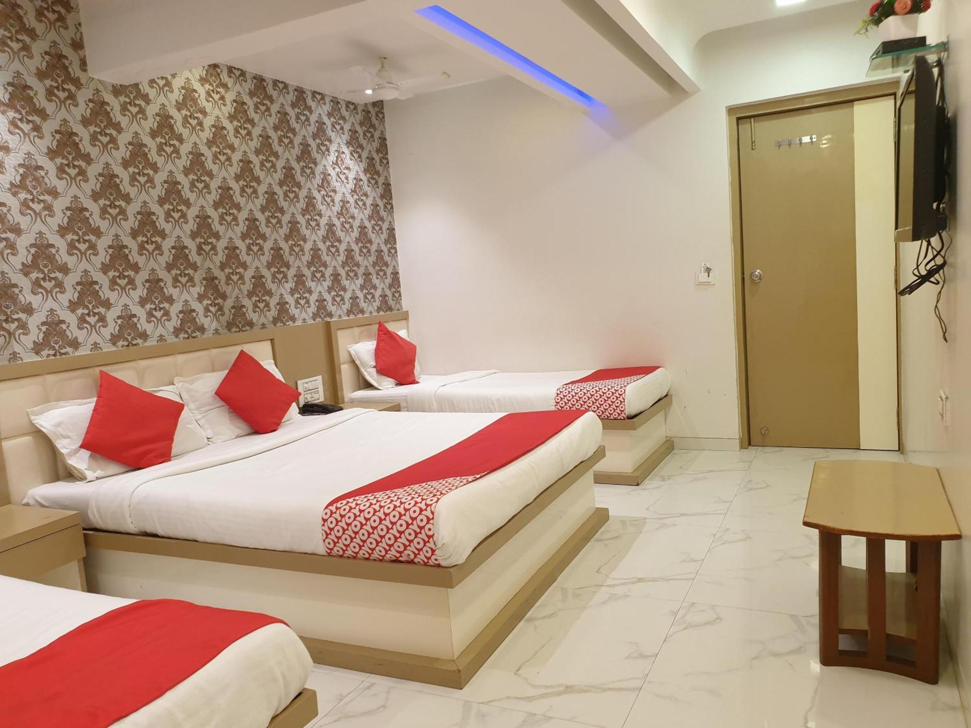 Hotel Gulf Мумбай Екстериор снимка