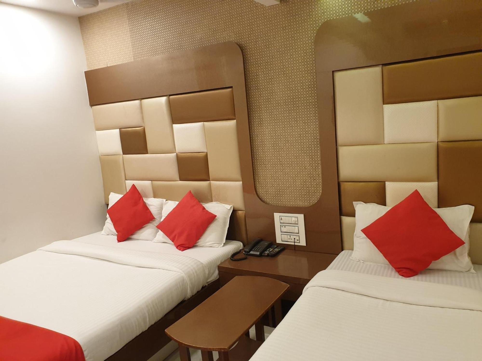 Hotel Gulf Мумбай Екстериор снимка
