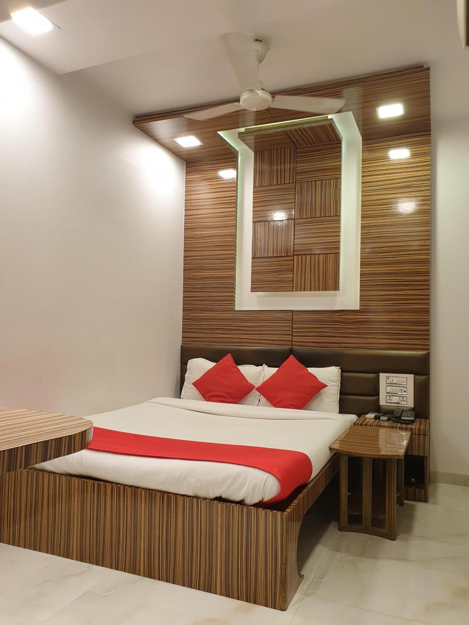 Hotel Gulf Мумбай Екстериор снимка